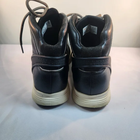 Timberland Men's Black and Cream Leather Boots - Picture 7 of 7